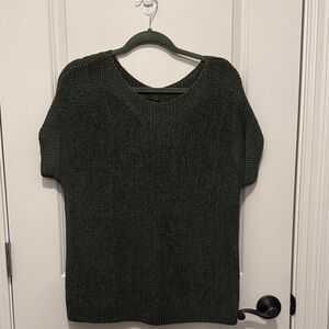 Cable & Gauge V-Neck Sweater in Deep Green